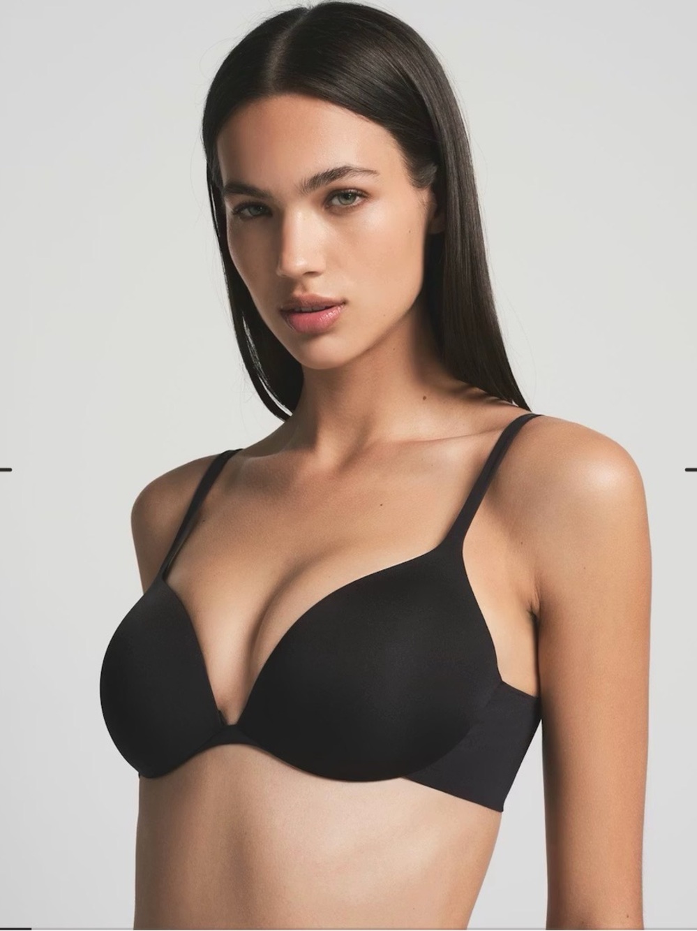 SKIMS Black Seamless Plunge Bra
